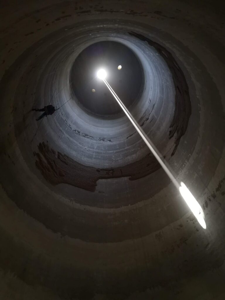 עבודה בחלל מוקף — צללית בסילו